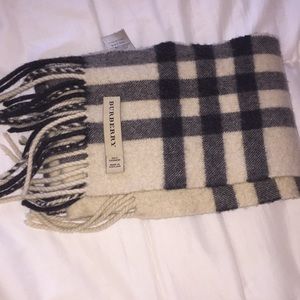 100% authentic Burberry scarf
